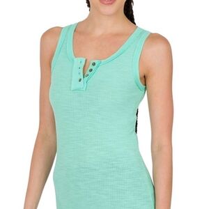 Zenana Outfitters Aqua Sleeveless Tank Top